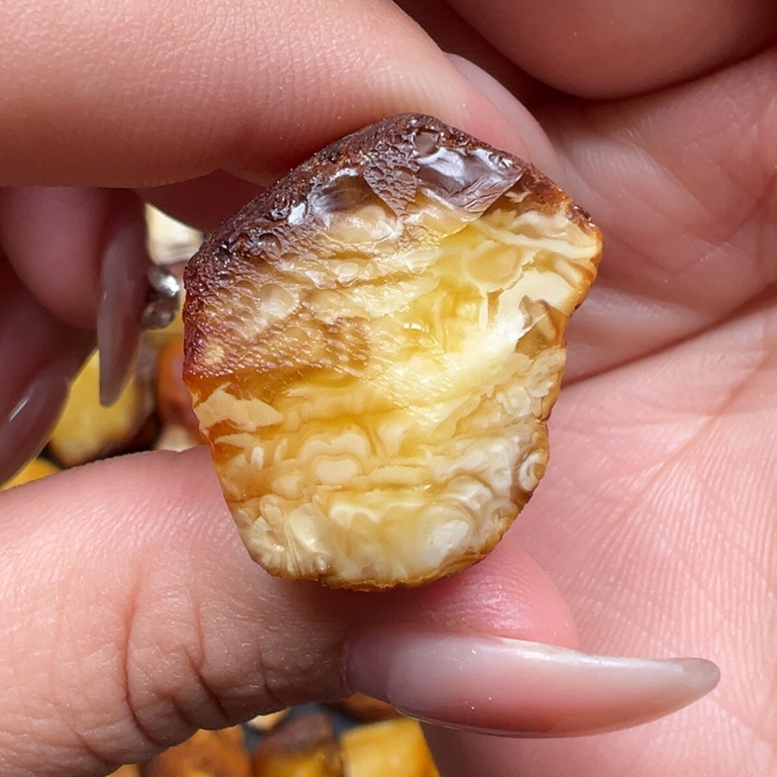 w***,定制琥珀未镶嵌蜜蜡