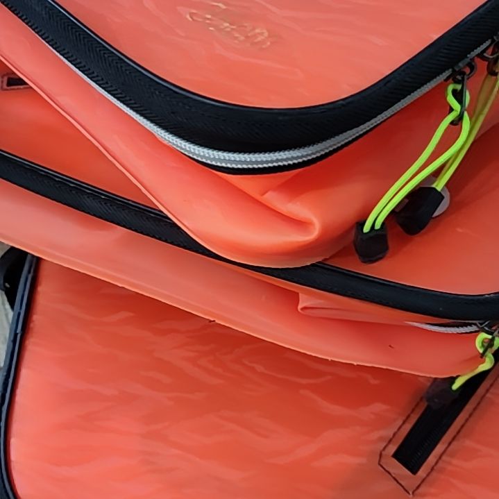 瑕疵款活鱼桶随机两个介意不拍