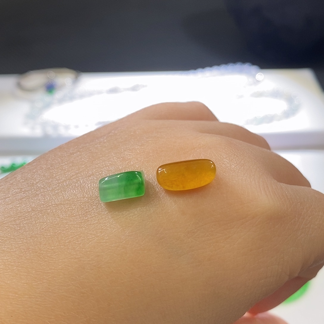 翡翠未镶嵌挂件咕*买断