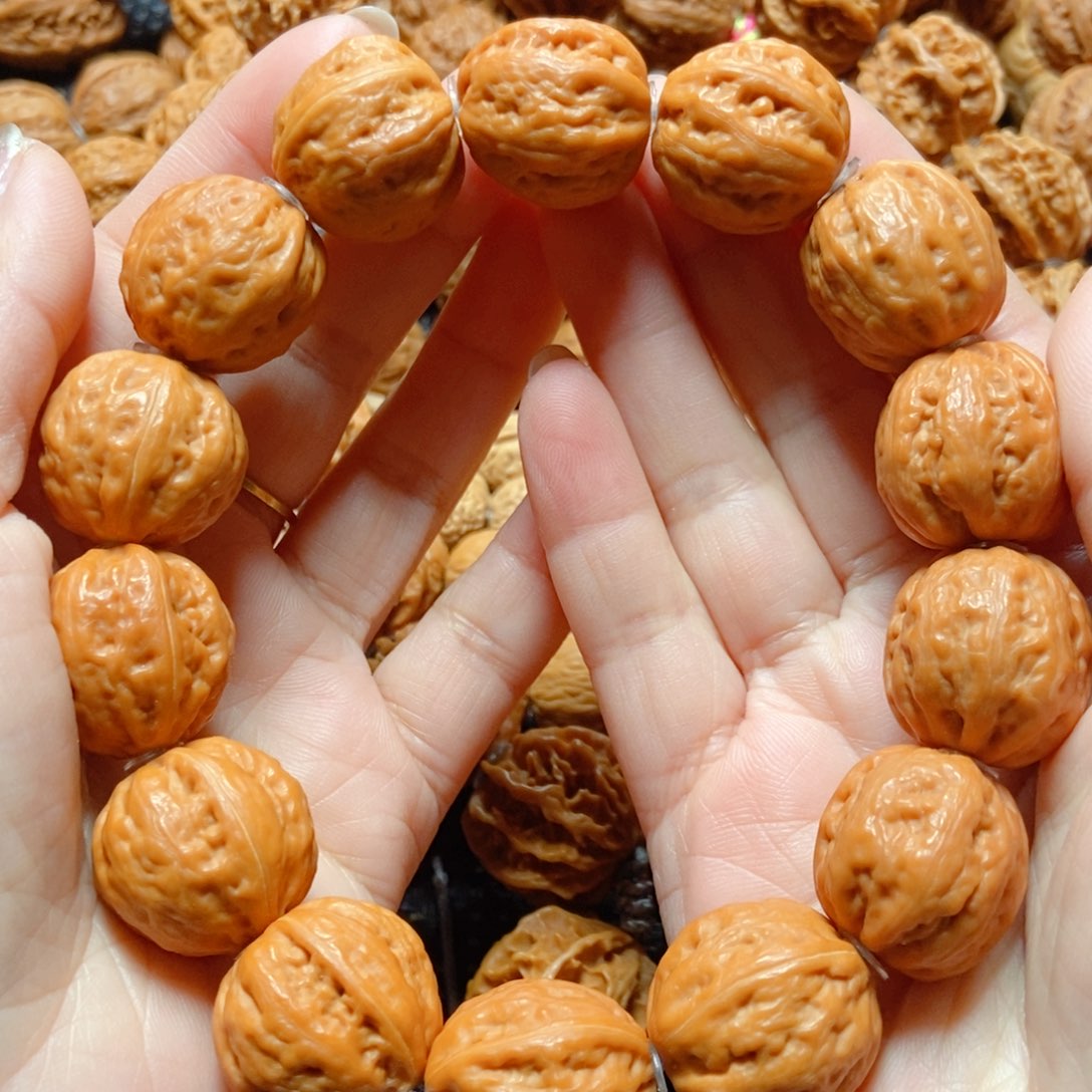 文玩核桃手串八棱