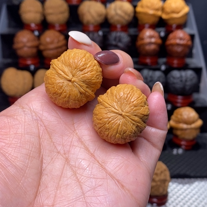 文玩核桃把件手捻金豆豆29尺…………01
