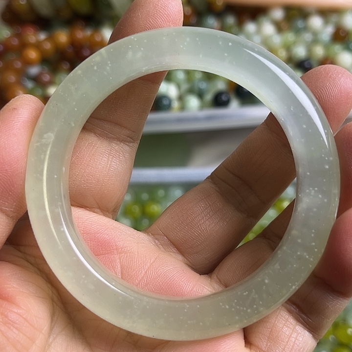 合金蛇纹石玉颈饰