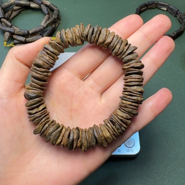 沉香手串大***见海南包壳香老料18克