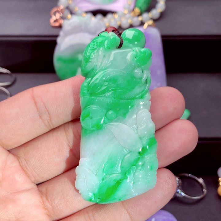 翡翠未镶嵌吊坠(不含链)