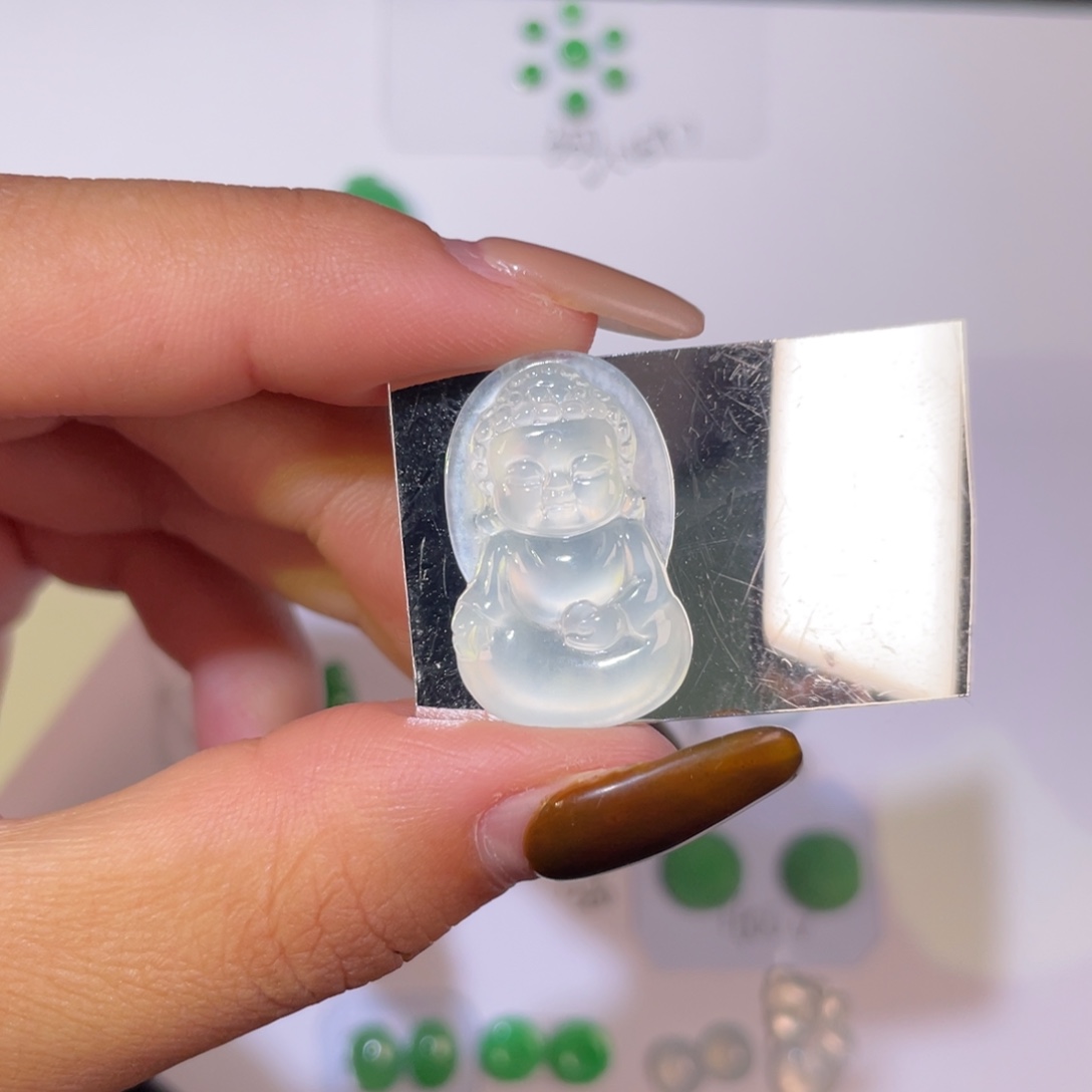 翡翠未镶嵌颈饰裸石