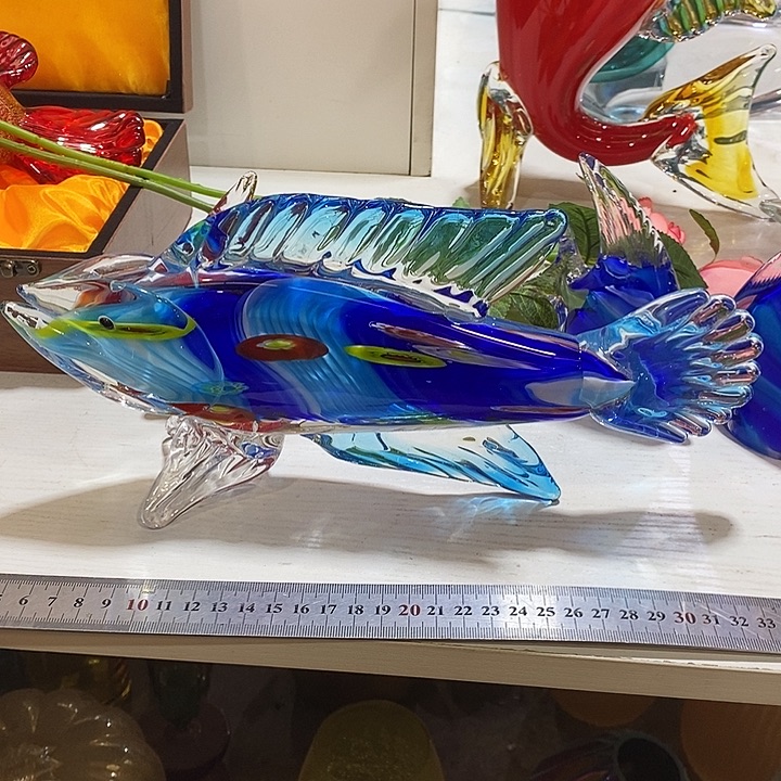 琉璃鱼高16厘米宽30厘米