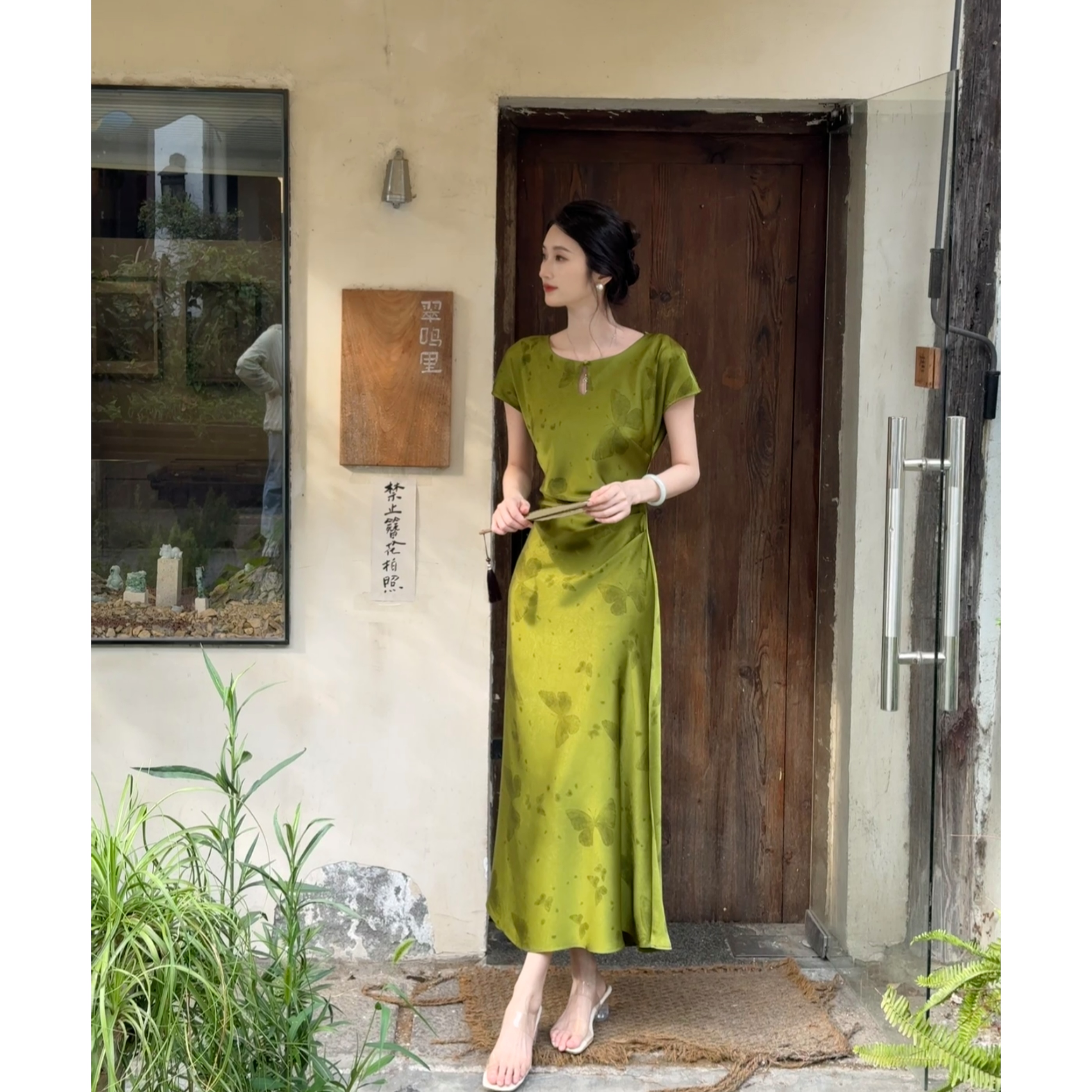 2025短袖气质长款圆领印花不规则连衣裙FL52LQ464