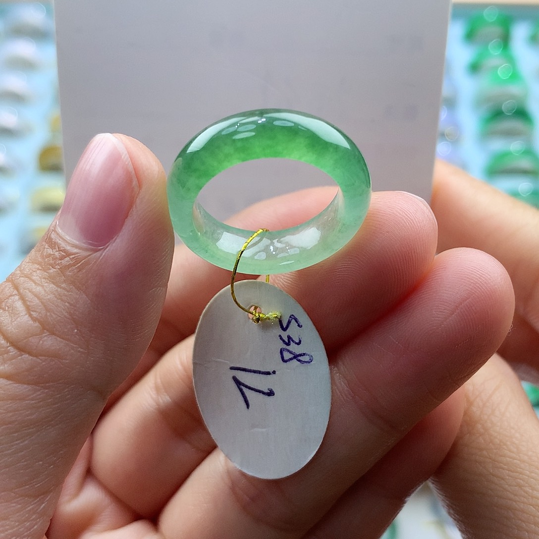 翡翠戒指未镶嵌12圈
