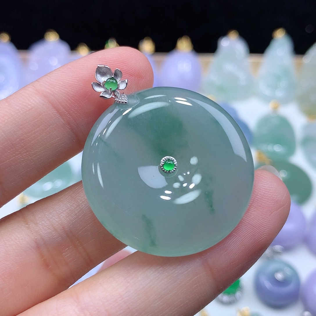 颈饰18K金镶嵌翡翠翡翠