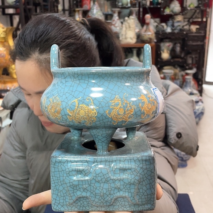 摆件瓷器活在当下最流行