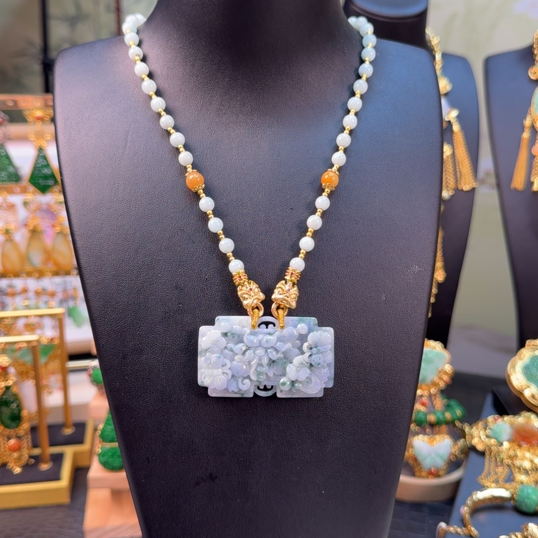 翡翠未镶嵌颈饰福利套装