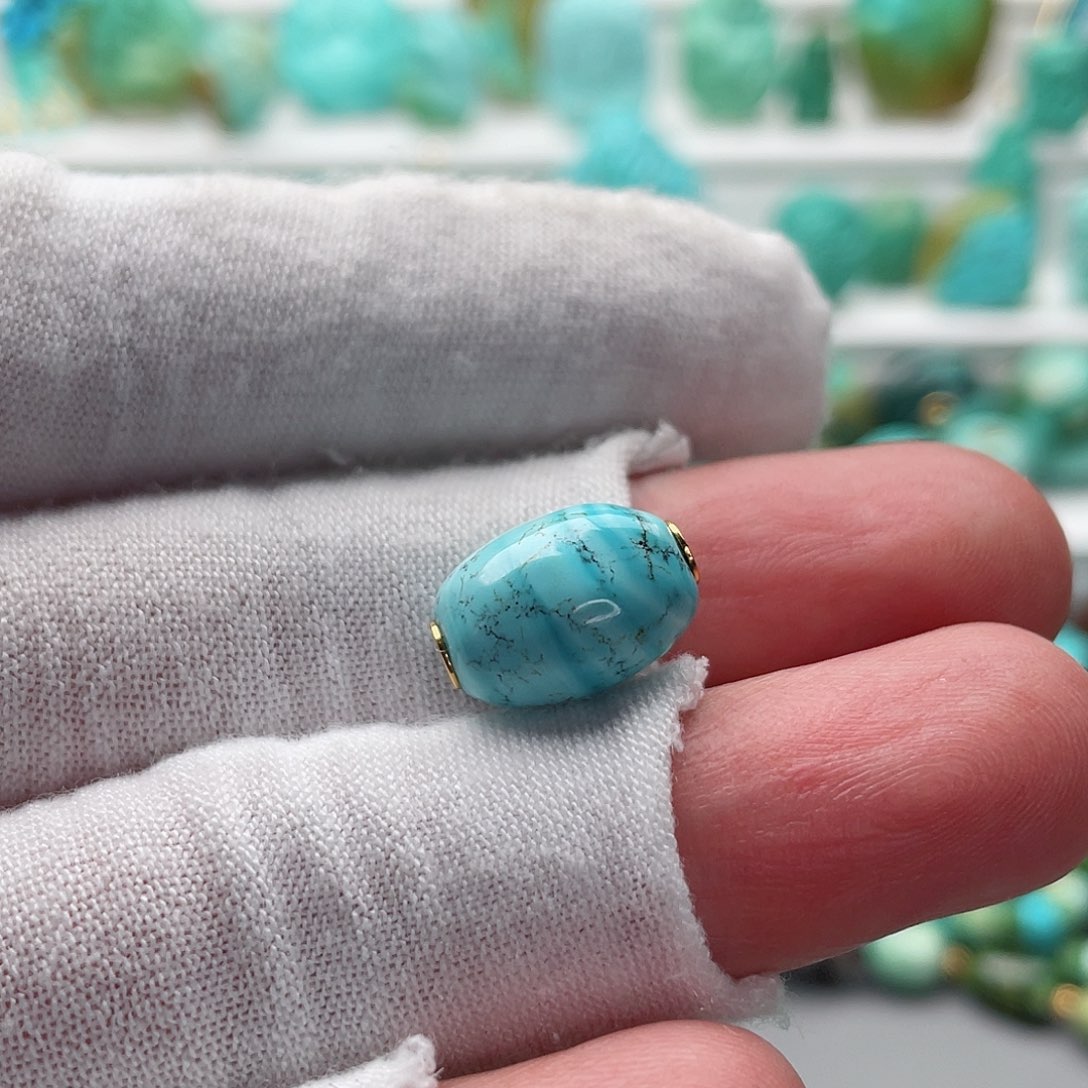 绿松石颈饰未镶嵌