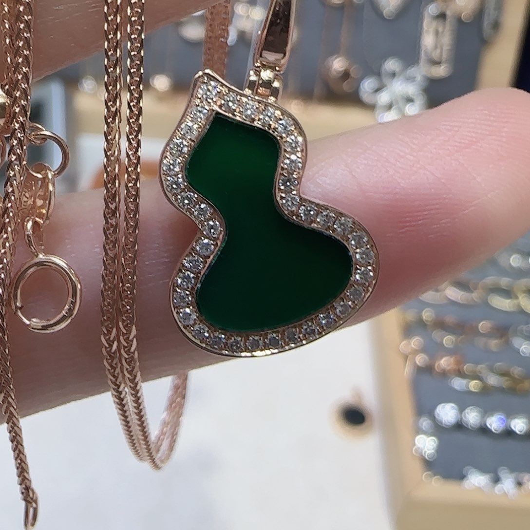 颈饰18K金镶嵌天然钻石