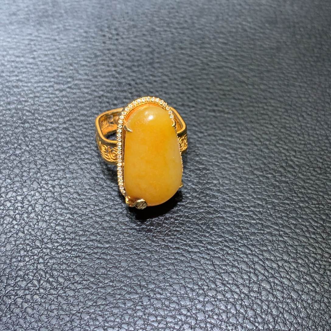 和田玉戒指18K金镶嵌仙****花