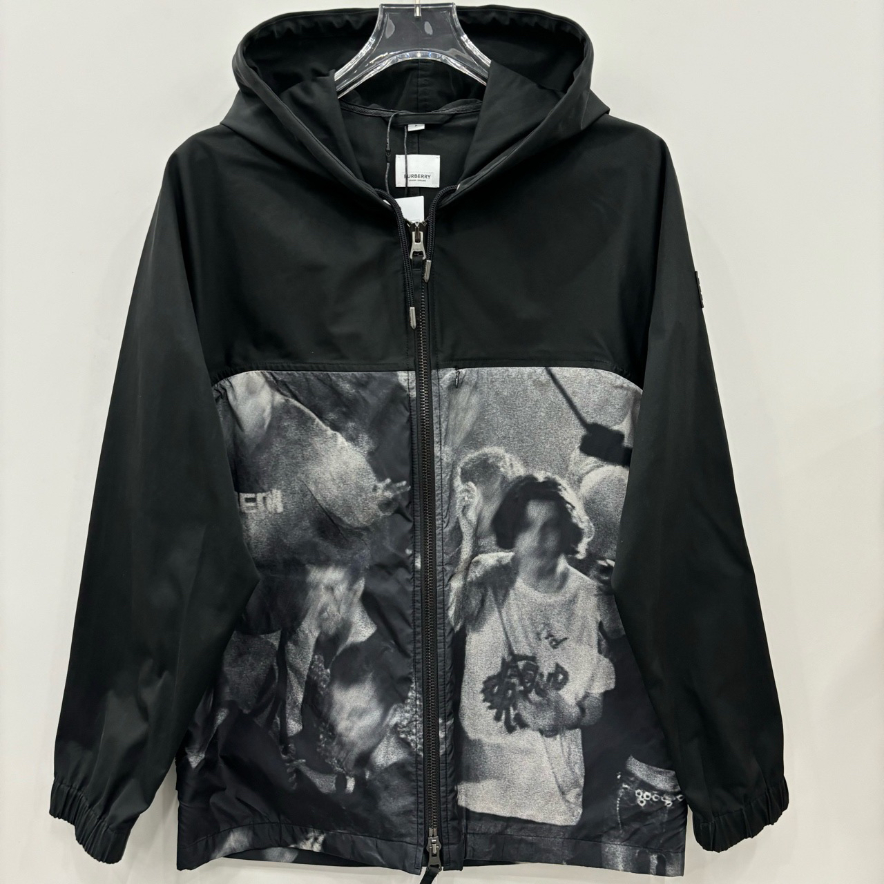 Burberry 博柏利/相片印花运动连帽夹克外套/尺码S/99新/编号6802