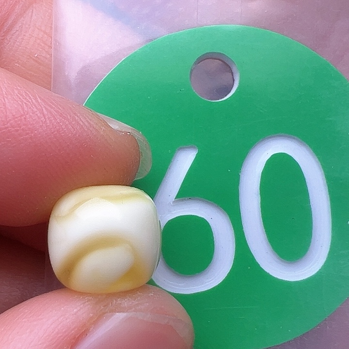 蜜蜡裸石未镶嵌杰***?10m m