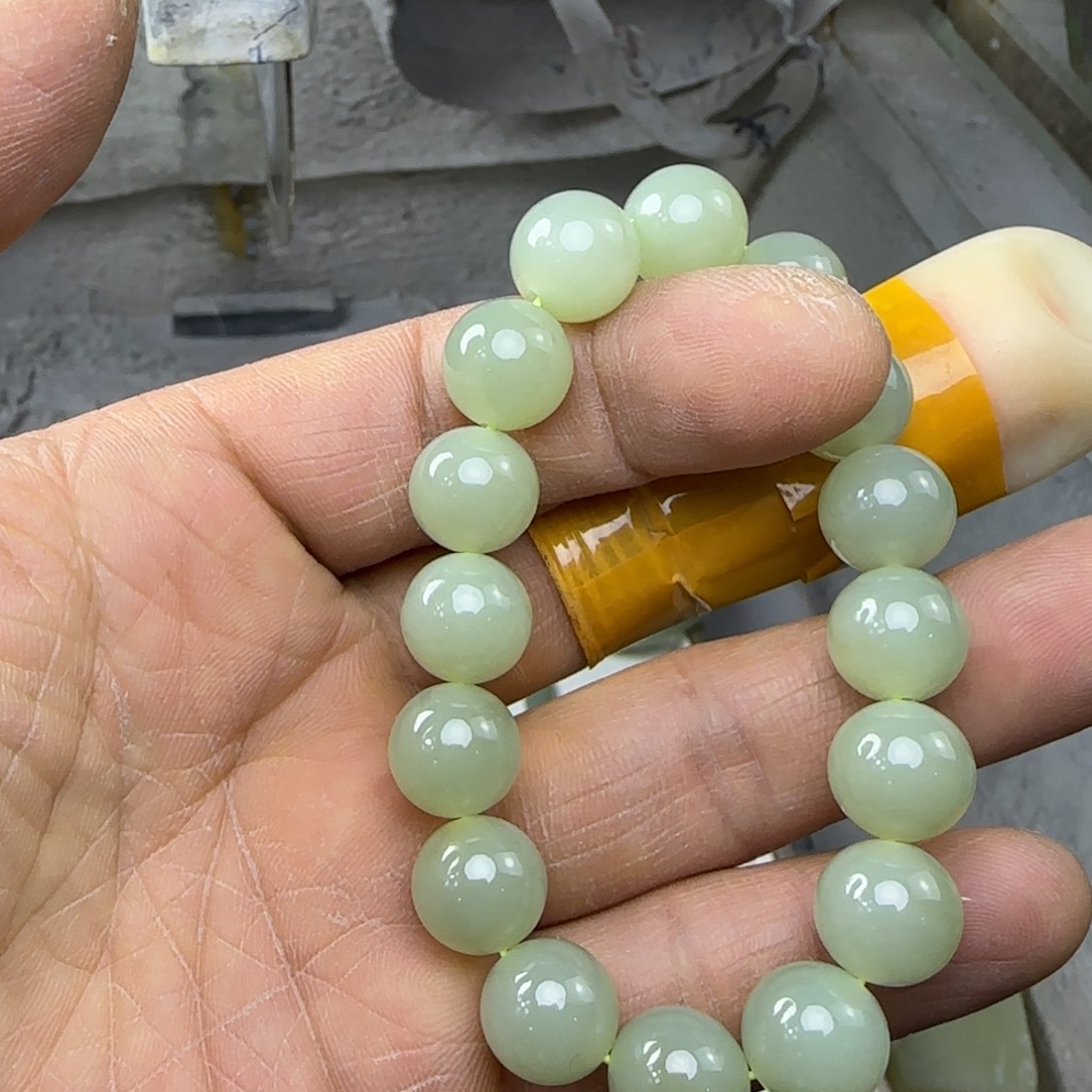 和田玉未镶嵌颈饰且末12