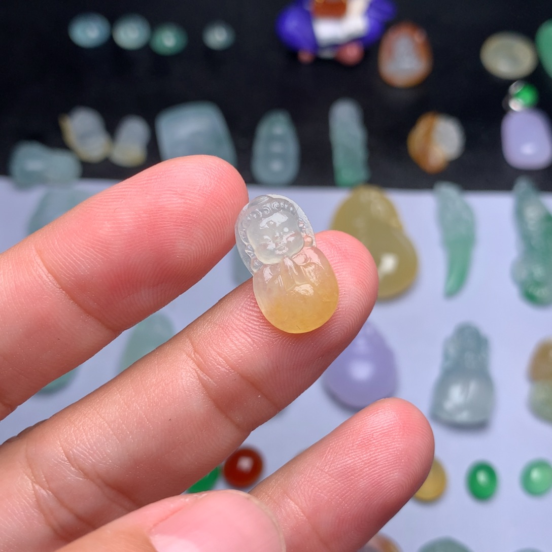 定制翡翠未镶嵌宝宝佛