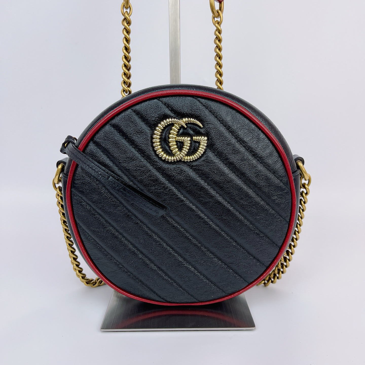 95新 GUCCI/古驰 古驰 黑色圆饼斜挎包底长18 O351