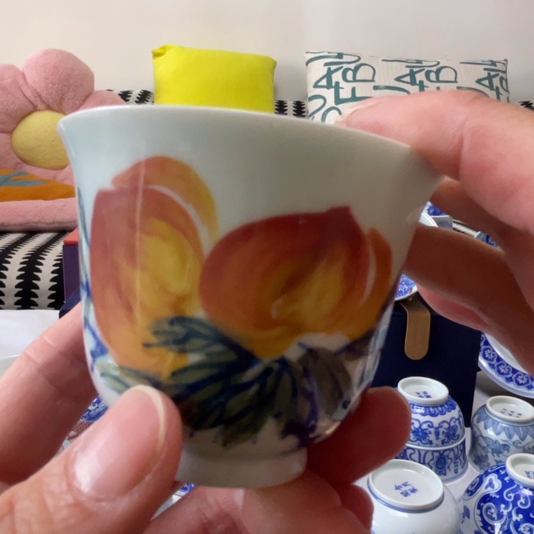 釉下五彩铃铛主人杯