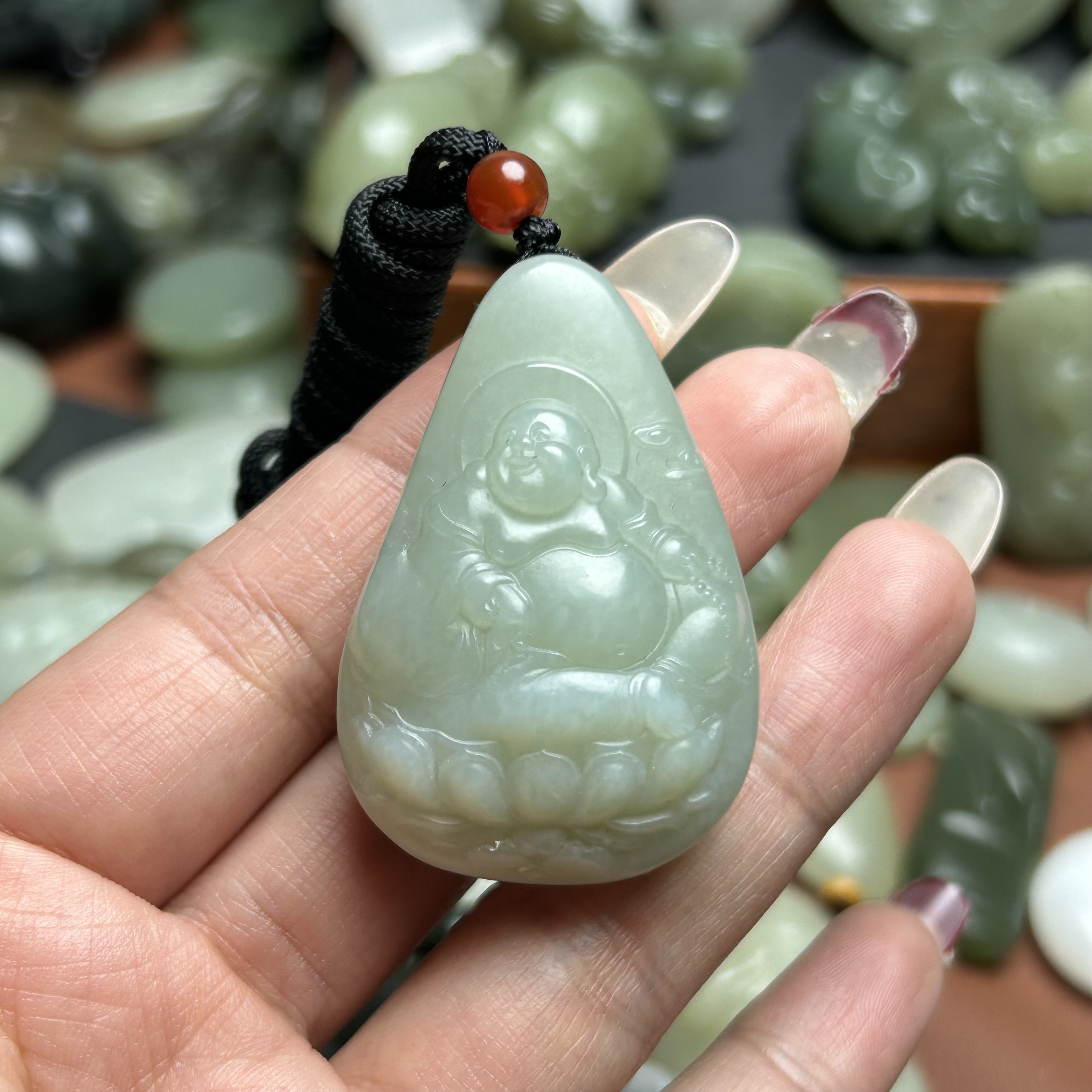 精品和田玉小挂件
