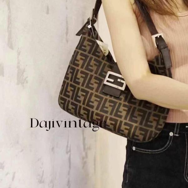 大吉中古/Fendi银扣老花牛角单肩包