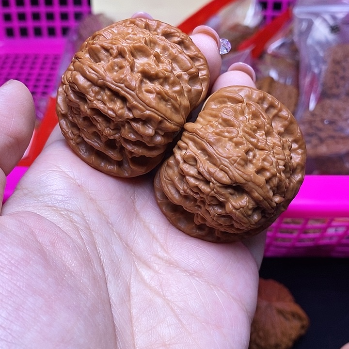 核桃把件45闷白已打底修