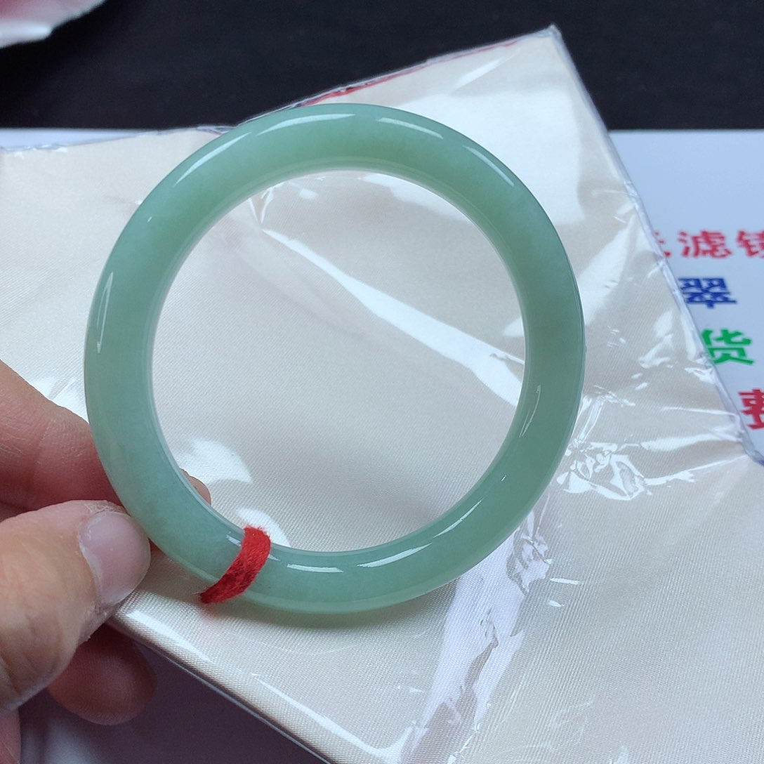 翡翠手镯未镶嵌55圆条