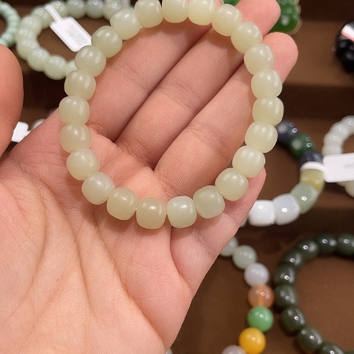 和田玉未镶嵌手串