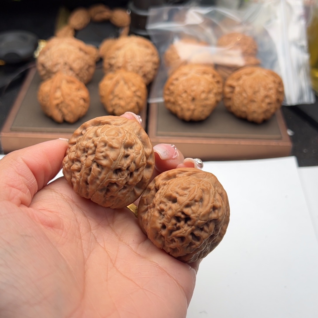 文玩核桃把件金字塔