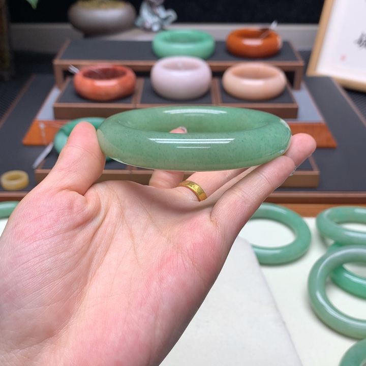 羽***飞石英质玉（非洲翠）合金舍