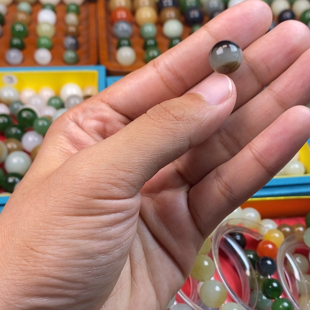 和田玉未镶嵌珠宝奇石卡12天地黑皮y