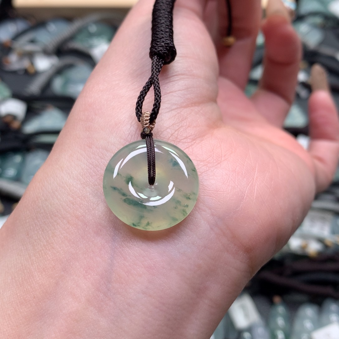 翡翠颈饰未镶嵌000000000000