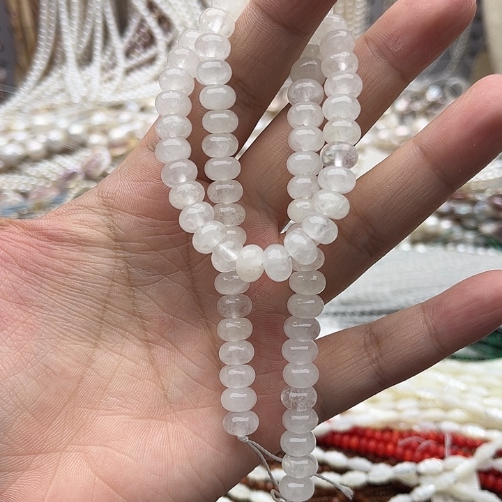 未镶嵌玛瑙/玉髓珠宝半成品一条8mm左右白阿塞算盘珠