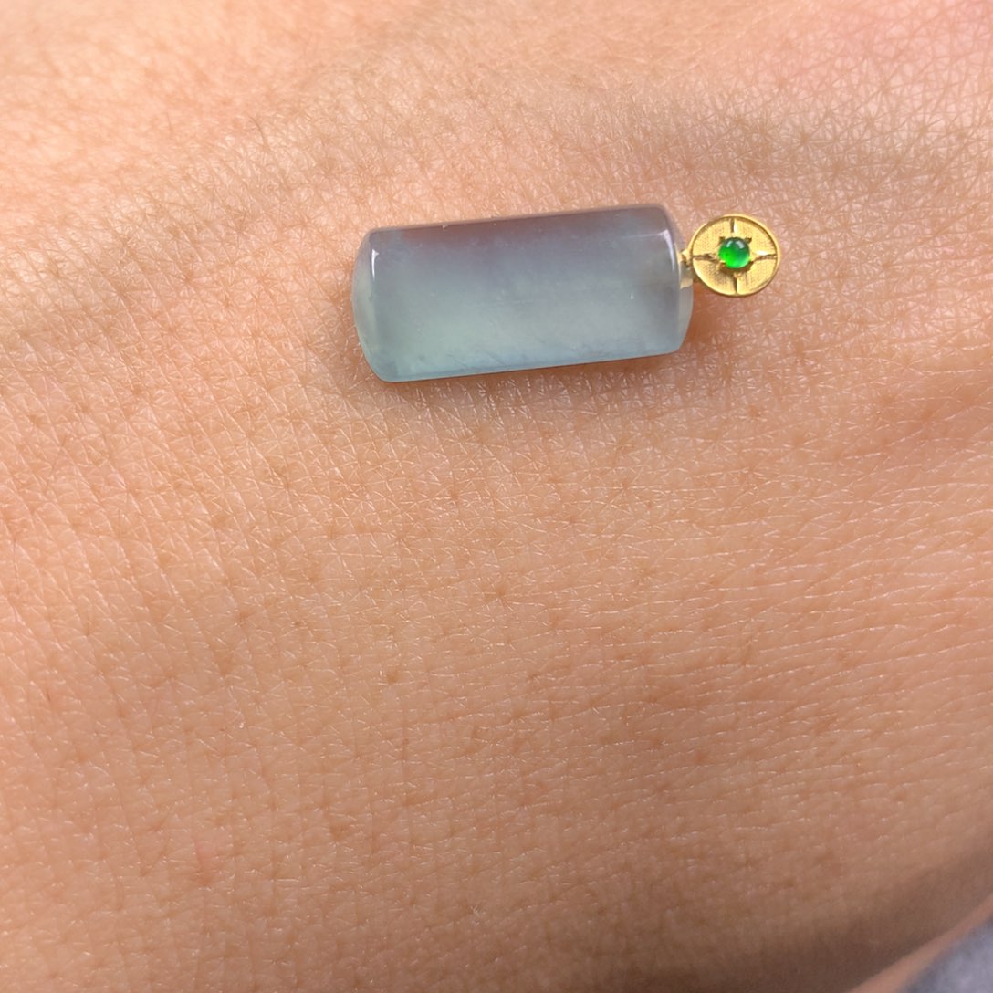 【闪购商品】翡翠颈饰18K金镶嵌翡翠