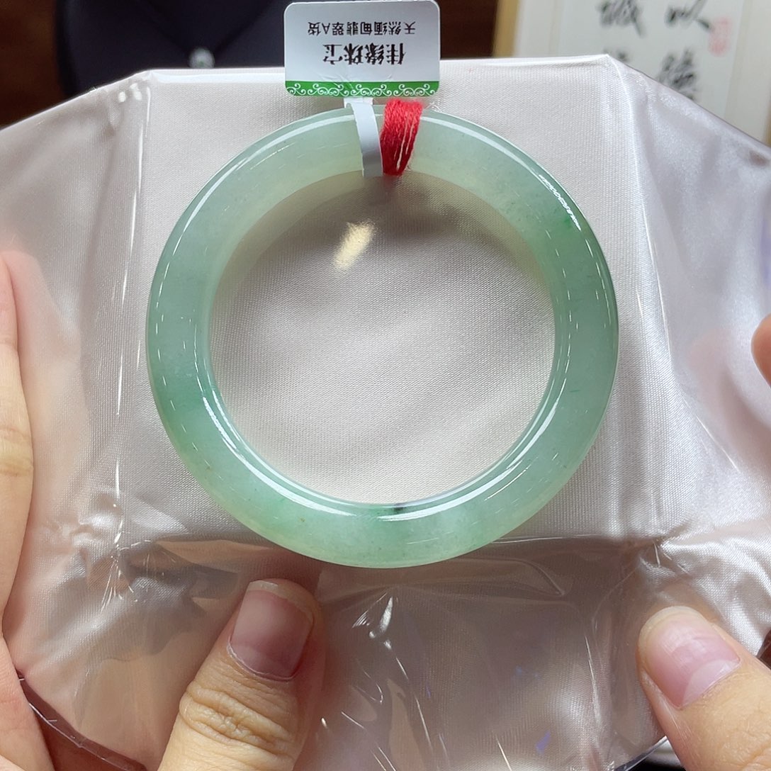 R****未镶嵌手镯翡翠1 号