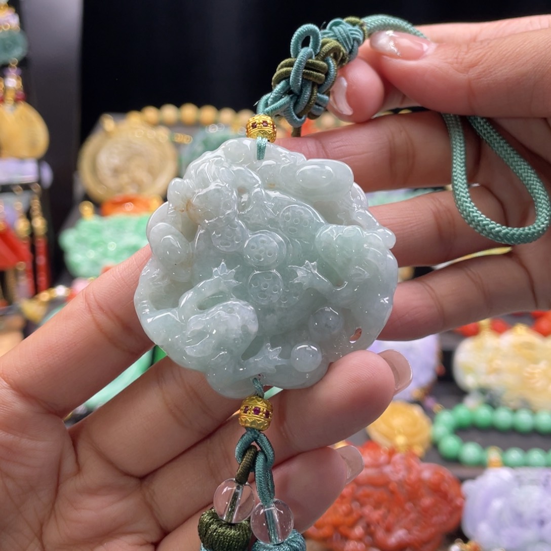 翡翠挂件未镶嵌代编织