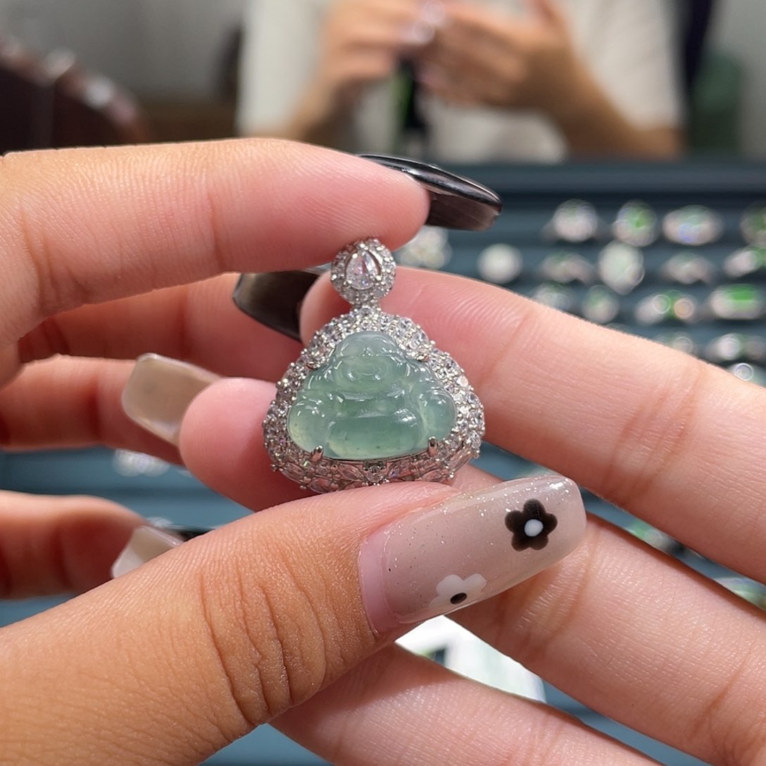 吊坠(不含链)未镶嵌翡翠