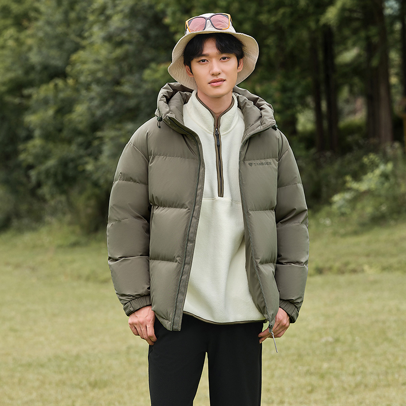 坦博尔新款男士短款羽绒服廓形连帽防风休闲时尚保暖外套TF236353