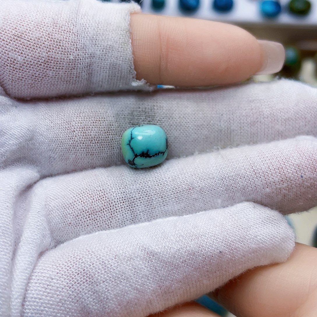 吖***࿐绿松石未镶嵌饰品