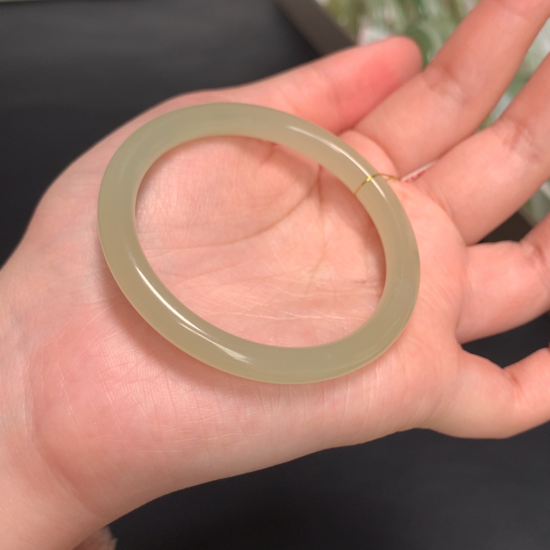 和田玉手镯未镶嵌50