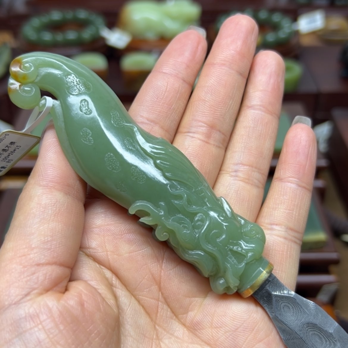 【闪购商品】未镶嵌岫岩河磨玉（透闪石质玉）把件伟**茶刀