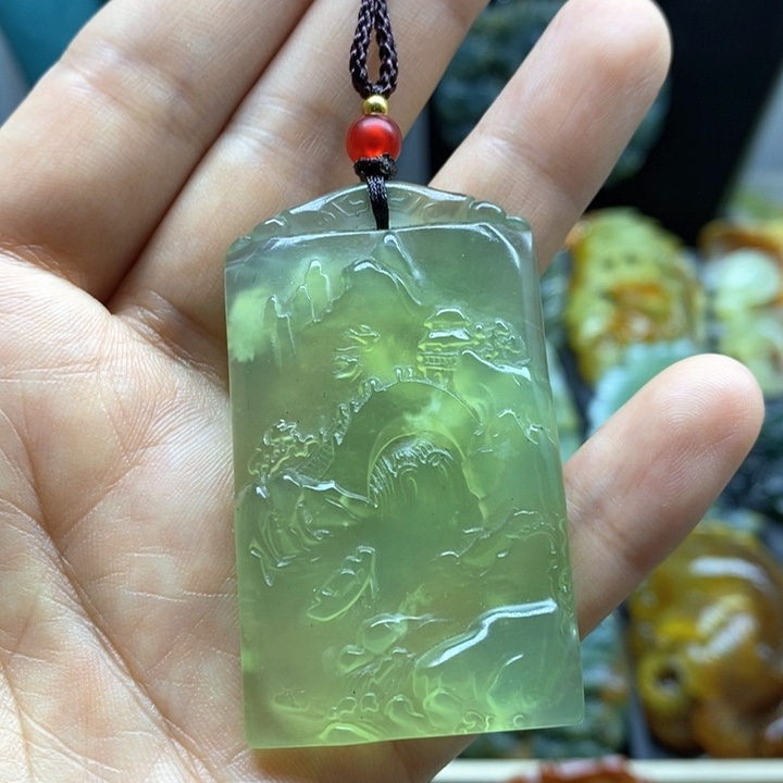 未镶嵌蛇纹石玉挂件