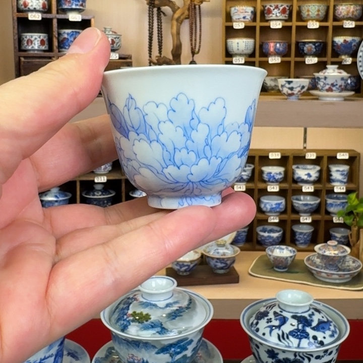 素锦山房手绘青花牡丹杯