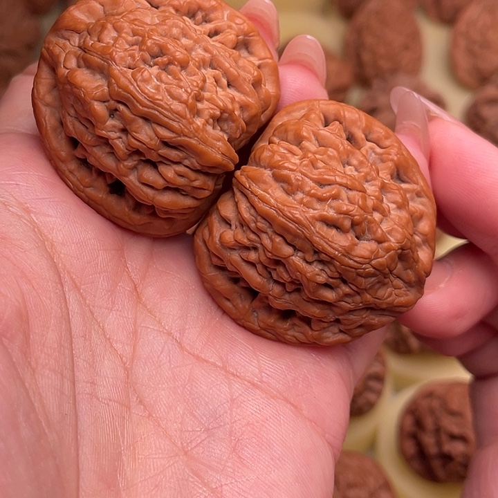 @****文玩核桃把件虎头王40