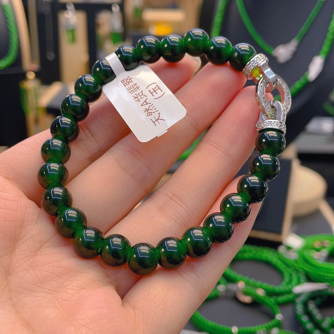 翡翠手链未镶嵌卡8