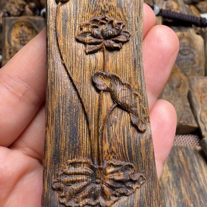 沉香沉香枕绿棋雕刻牌老料