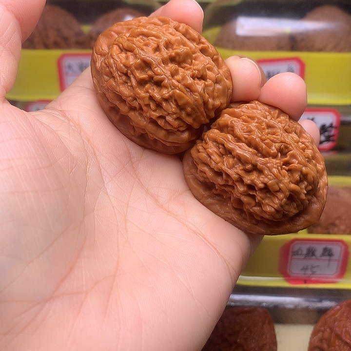 吊坠文玩核桃小***赫蚂蚁王