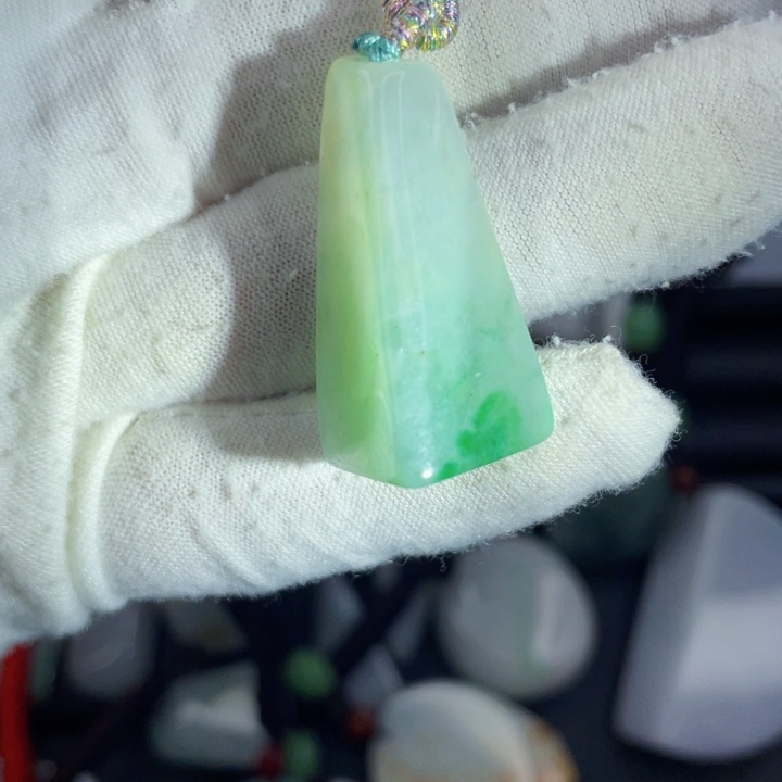 翡翠未镶嵌挂件片料