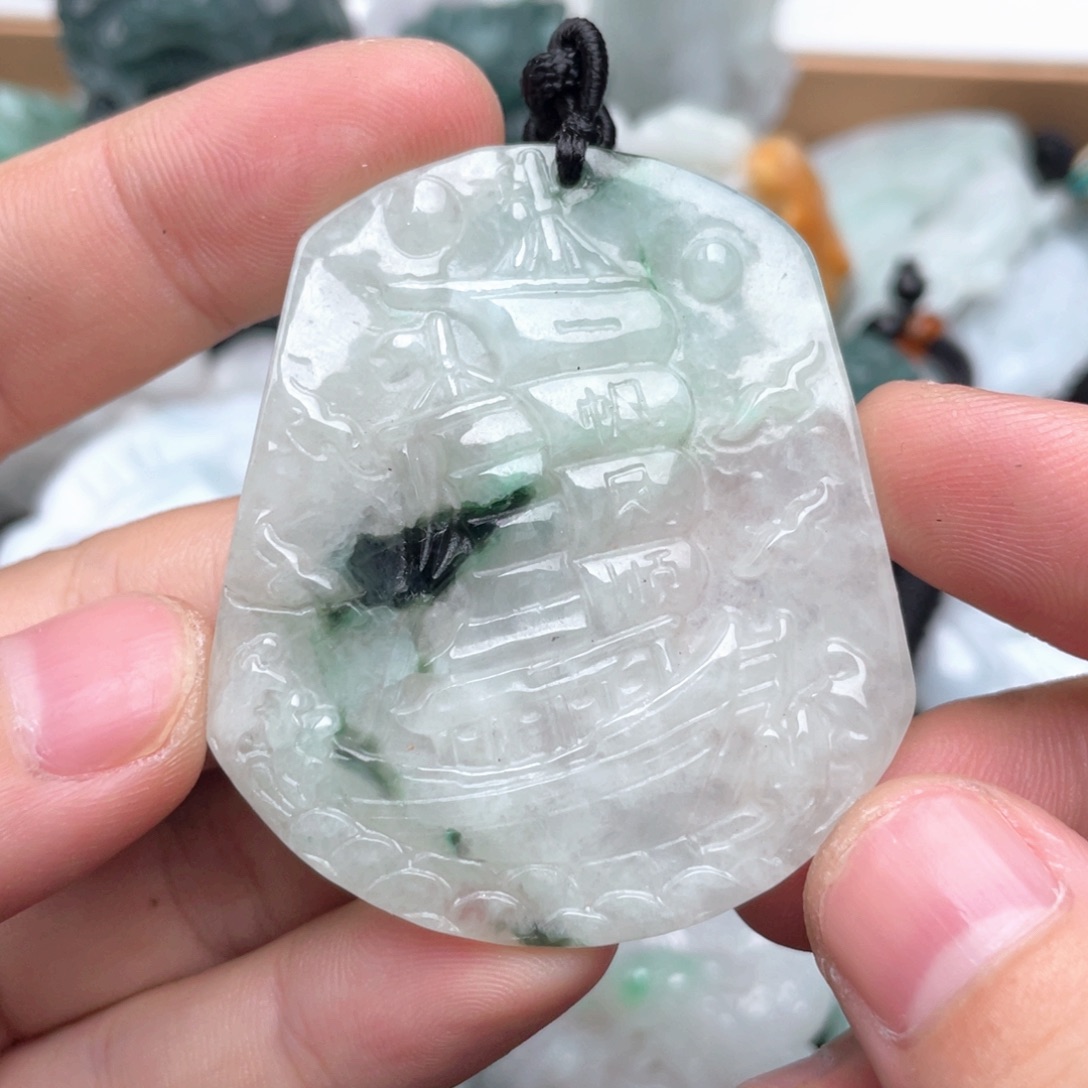 翡翠未镶嵌吊坠(不含链)